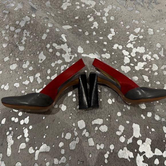 Costume National Sling Back Pumps - Picture 2 of 3